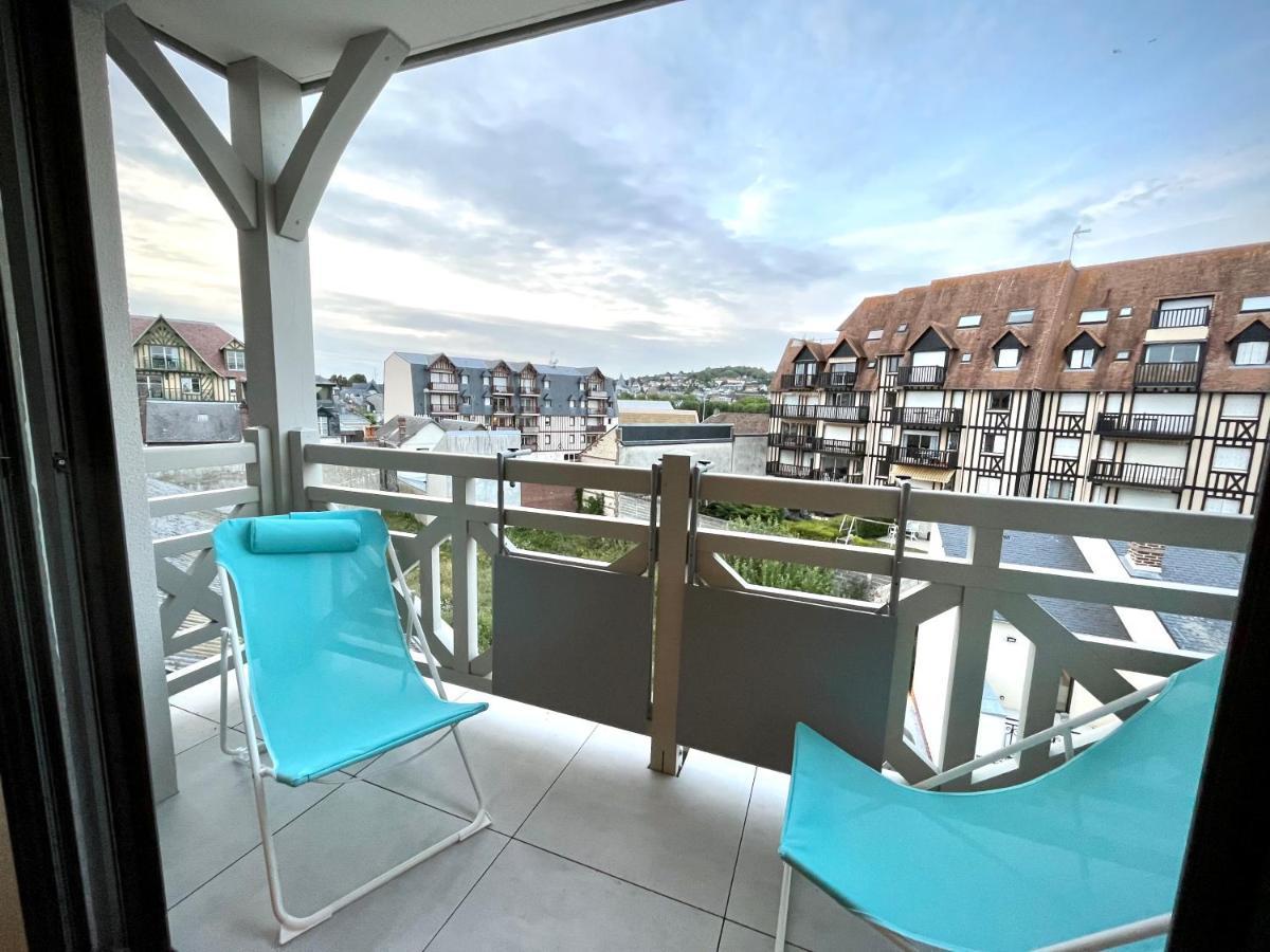 Sejour Authentique - Balcon, Parking & Wifi Ultra-Rapide Lägenhet Deauville Exteriör bild